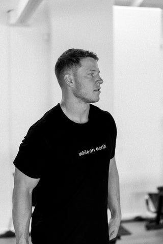 men's while on earth™ Range Tee