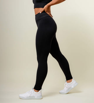 High-Rise Aura Tight 26"